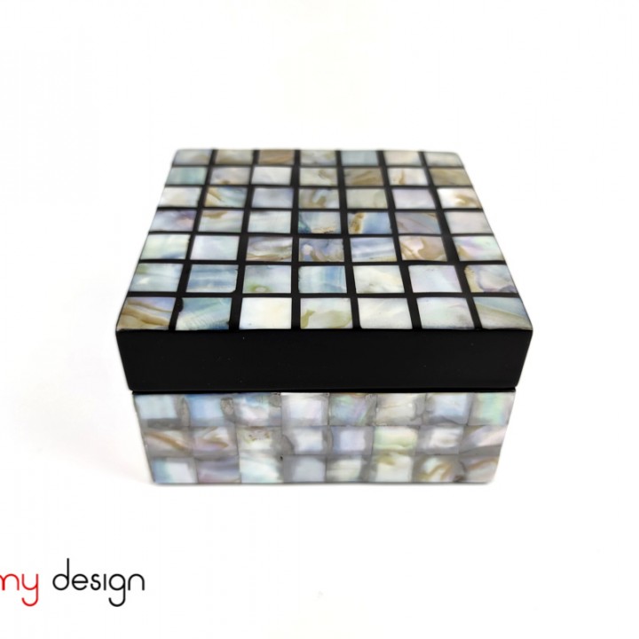 Black square lacquer box attached with pearl squares 12*H6 cm